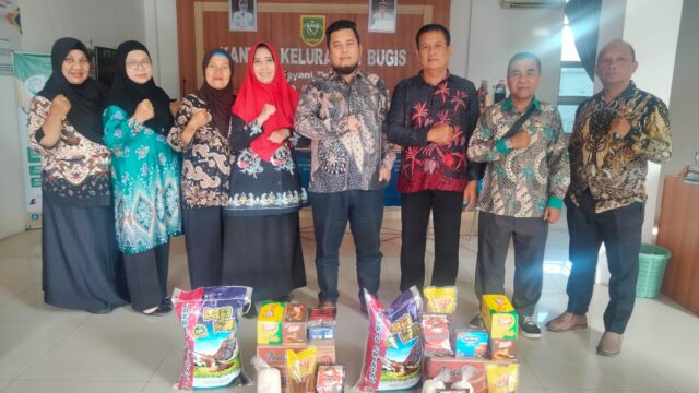 JUM’AT BERSIH DAN JUMAT BERBAGI KELURAHAN BUGIS